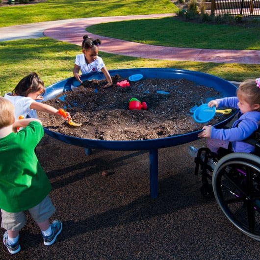 ELEVATED SAND TABLE